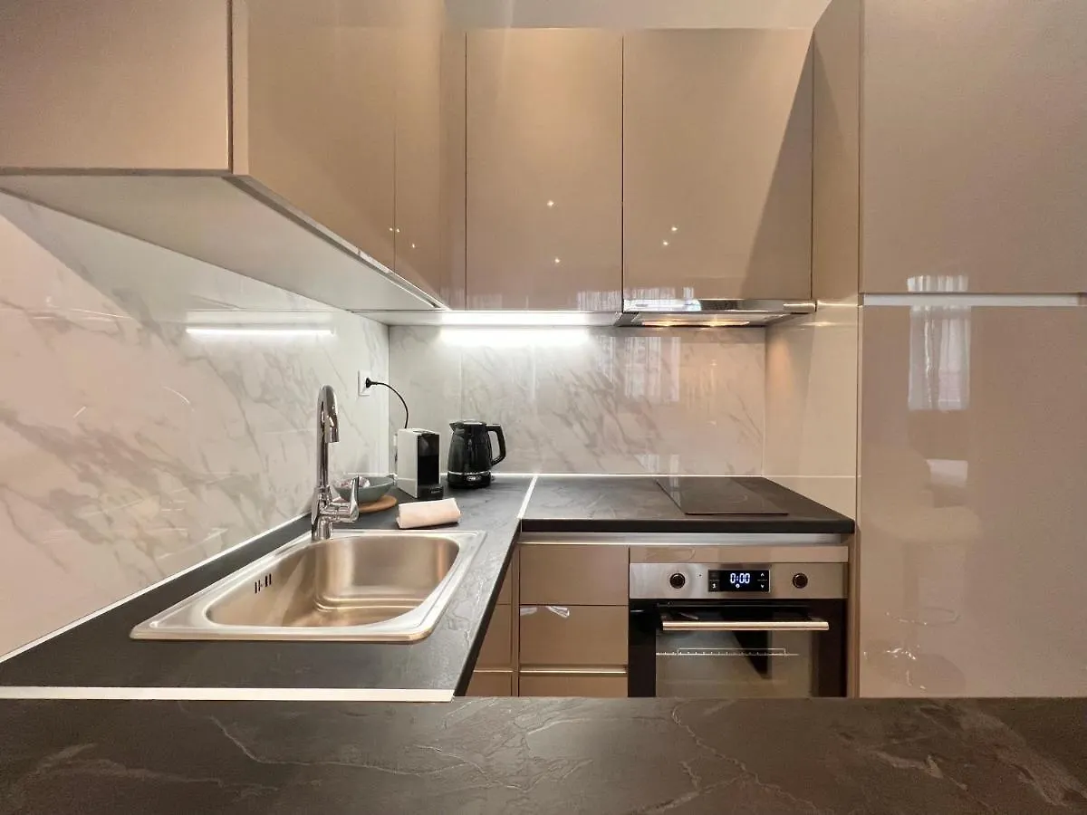 Aura F24 Apartments By Halu! - Vibrant Neighbourhood Szaloniki
