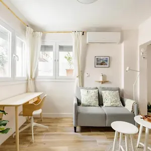  Apartament Lovely Small